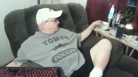 Snapshot of jpmel99 chatting on 01/05/25, 02:38 jpmel99 online show from 01/05/25, 02:38