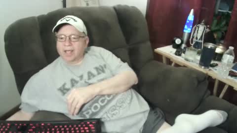 Snapshot of jpmel99 chatting on 01/12/25, 04:31 jpmel99 online show from 01/12/25, 04:31