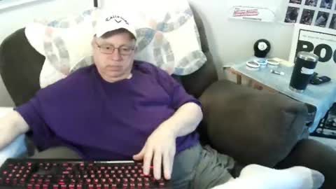Snapshot of jpmel99 chatting on 07/11/26, 11:17 jpmel99 online show from 07/11/26, 11:17
