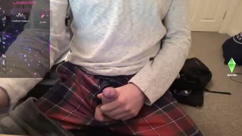 Snapshot of jqwerty_987 chatting on 01/11/26, 08:47 J online show from 01/11/26, 08:47