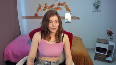 Camila Buitrago online show from 02/04/25, 07:33