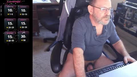 Snapshot of jrnps chatting on 12/27/24, 11:10 DaddyChat online show from 12/27/24, 11:10