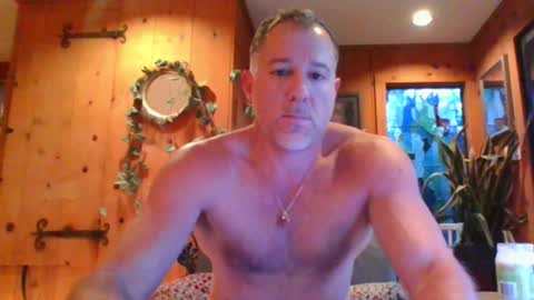 Snapshot of jroge21 chatting on 01/14/25, 01:04 jroge21 online show from 01/14/25, 01:04