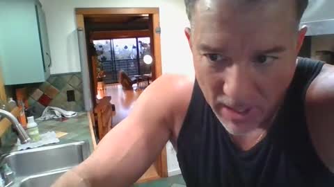 Snapshot of jroge21 chatting on 01/25/25, 01:10 jroge21 online show from 01/25/25, 01:10