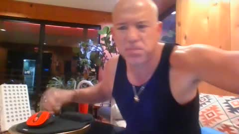 Snapshot of jroge21 chatting on 02/06/25, 04:31 jroge21 online show from 02/06/25, 04:31