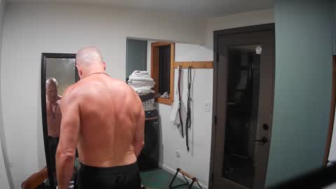 Snapshot of jroge21 chatting on 02/21/25, 04:07 jroge21 online show from 02/21/25, 04:07