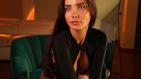 Jennifer Diaz online show from 01/05/25, 10:50