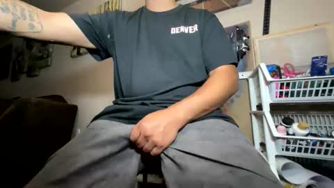 Snapshot of jsmoothest93 chatting on 05/19/26, 05:03 CarmelPapi93 online show from 05/19/26, 05:03