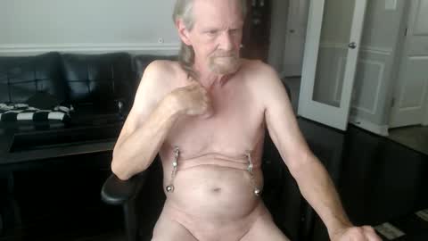 Snapshot of jtull52 chatting on 04/19/26, 11:18 jtull52 online show from 04/19/26, 11:18