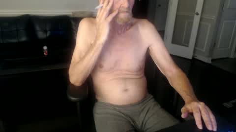 Snapshot of jtull52 chatting on 06/15/26, 05:59 jtull52 online show from 06/15/26, 05:59