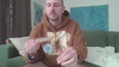 Snapshot of ju537705 chatting on 10/08/25, 10:02 ju537705 online show from 10/08/25, 10:02