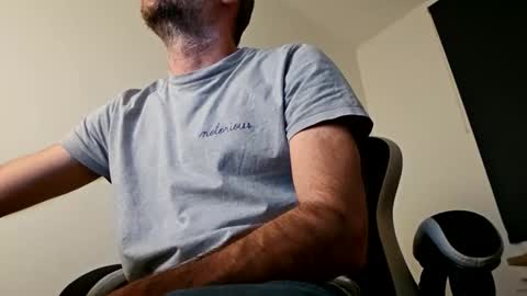 Snapshot of ju537705 chatting on 10/10/25, 08:24 ju537705 online show from 10/10/25, 08:24