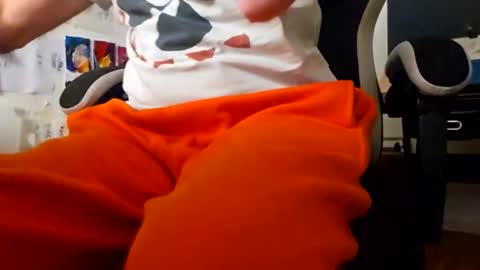 Snapshot of ju537705 chatting on 10/16/25, 04:57 ju537705 online show from 10/16/25, 04:57