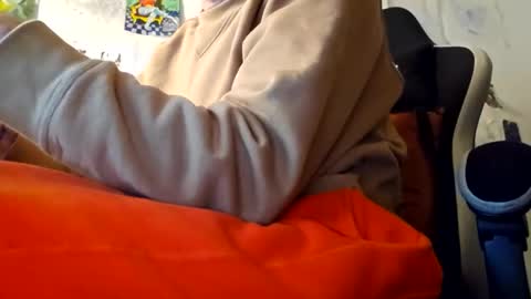 Snapshot of ju537705 chatting on 10/31/25, 08:48 ju537705 online show from 10/31/25, 08:48