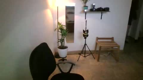 Snapshot of juan235665 chatting on 06/08/26, 01:28 juan235665 online show from 06/08/26, 01:28