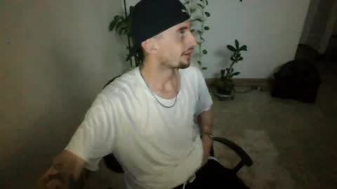 Snapshot of juan235665 chatting on 08/02/26, 02:54 juan235665 online show from 08/02/26, 02:54