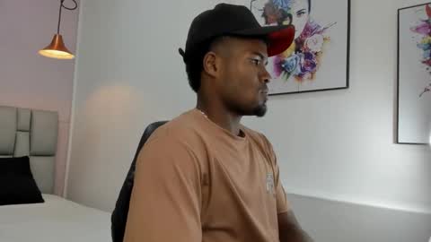 Snapshot of juan_123__ chatting on 12/16/25, 07:19 Juan123 online show from 12/16/25, 07:19