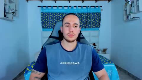 Juan online show from 02/19/25, 02:44