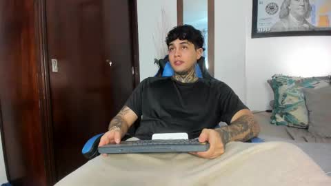 Snapshot of juan_alvarez18 chatting on 11/13/25, 11:58 juan_alvarez18 online show from 11/13/25, 11:58