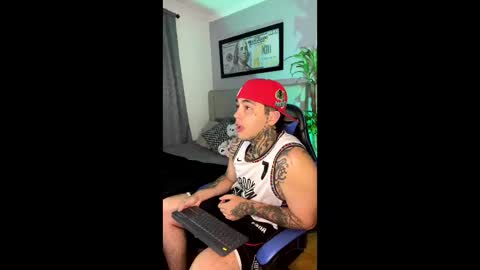 juan_alvarez18 online show from 02/18/26, 06:20