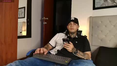 juan_alvarez18 online show from 06/01/26, 05:09