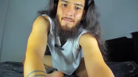 Snapshot of juan_cruz_ chatting on 12/15/25, 07:23 Juan online show from 12/15/25, 07:23