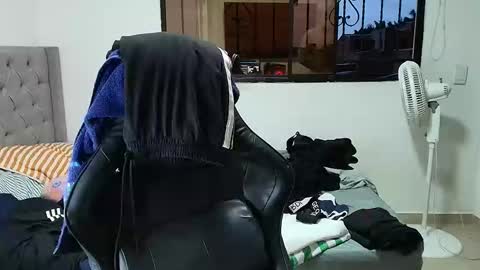 juan_gomez_1 online show from 01/12/26, 11:10