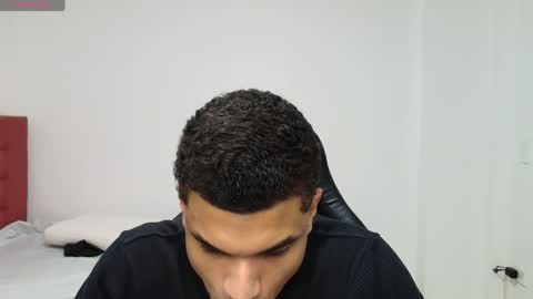 juan_gomez_1 online show from 04/30/26, 12:17