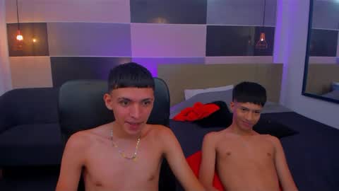 JuanSteven online show from 01/04/25, 03:49