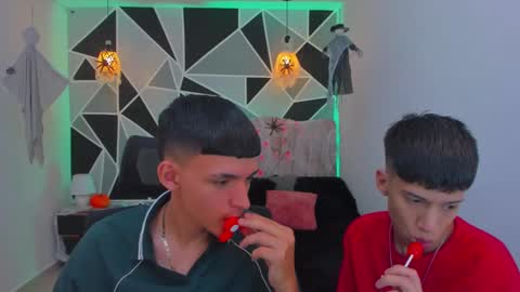 JuanSteven online show from 10/23/25, 04:23