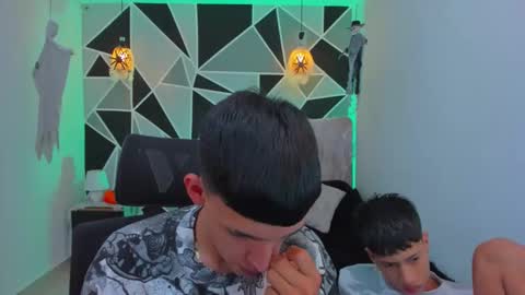 JuanSteven online show from 10/29/25, 04:26