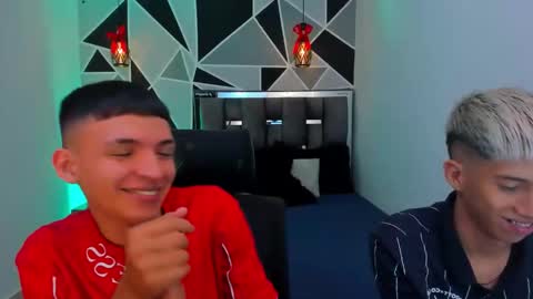 Snapshot of juan_nd_steven chatting on 04/23/26, 02:13 JuanSteven online show from 04/23/26, 02:13