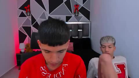 Snapshot of juan_nd_steven chatting on 05/03/26, 11:38 JuanSteven online show from 05/03/26, 11:38