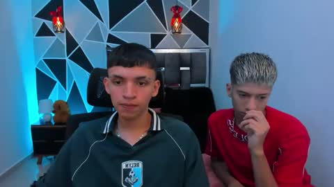Snapshot of juan_nd_steven chatting on 05/13/26, 01:03 JuanSteven online show from 05/13/26, 01:03