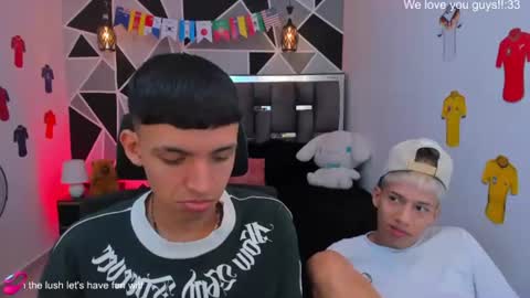Snapshot of juan_nd_steven chatting on 06/17/26, 09:05 JuanSteven online show from 06/17/26, 09:05