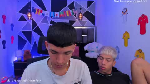 Snapshot of juan_nd_steven chatting on 06/19/26, 02:27 JuanSteven online show from 06/19/26, 02:27