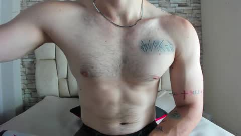 Snapshot of juan_prior chatting on 02/04/25, 12:44 JUAN online show from 02/04/25, 12:44