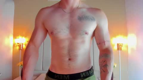 Snapshot of juan_prior chatting on 10/09/25, 01:31 JUAN online show from 10/09/25, 01:31