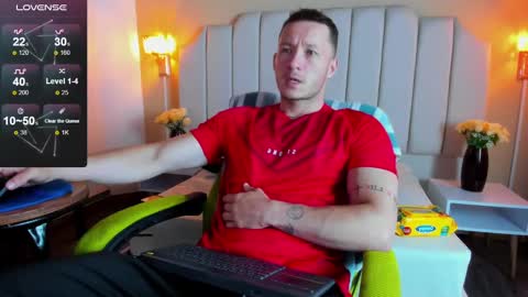 Snapshot of juan_prior chatting on 10/14/25, 01:01 JUAN online show from 10/14/25, 01:01