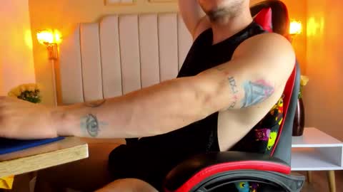 Snapshot of juan_prior chatting on 11/29/25, 01:14 JUAN online show from 11/29/25, 01:14