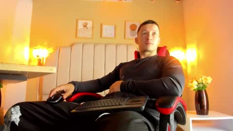 Snapshot of juan_prior chatting on 12/05/25, 01:31 JUAN online show from 12/05/25, 01:31