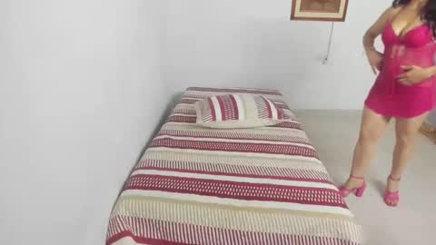 Juana online show from 12/18/25, 03:07