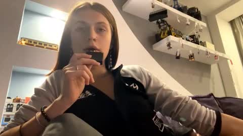 Lola online show from 11/13/25, 03:11