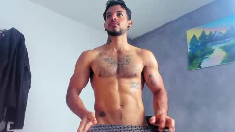 Juan Esteban online show from 05/13/26, 03:53