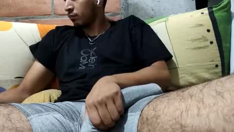 juanc23_371 online show from 10/22/25, 12:11