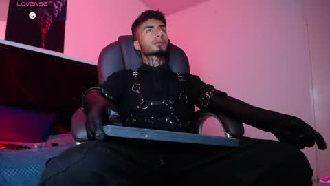 juancamilo66_ online show from 02/16/25, 10:21