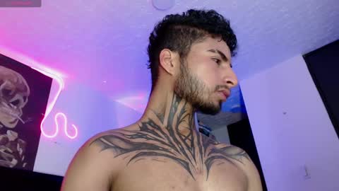 juancamilo66_ online show from 09/21/25, 03:41