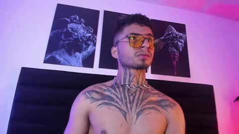 juancamilo66_ online show from 09/29/25, 03:11