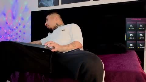 juancamilo66_ online show from 04/12/26, 05:40