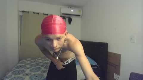 Snapshot of juande_hot chatting on 02/19/26, 07:15 juande_hot online show from 02/19/26, 07:15